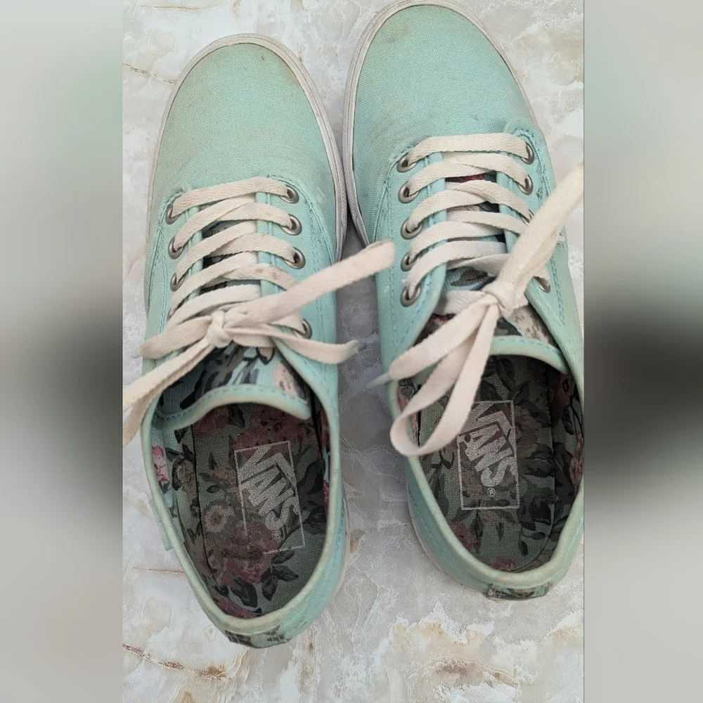 Vans Womans Mint Green Shoes Size 8